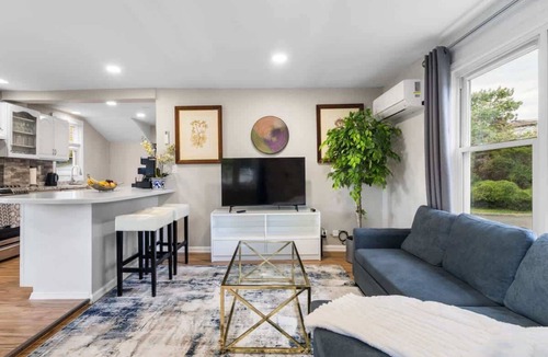 Teaneck House | Spacious 4BR w Parking, mins to NYC