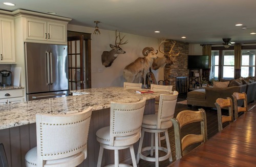 Broadalbin House | Spacious 5-bedroom, 2-bathroom house in charming Broadalbin directly on the lake