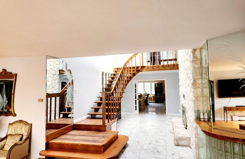 Bay Shore House | Spacious 5-bedroom house with AC in amazing Bay Shore