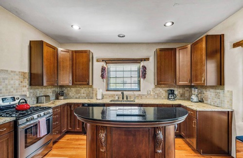 Historic Eastside House | Spacious and Inviting, Views, Walk to Canyon Rd.