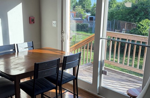 Takoma House | Spacious Beautiful 7-Bedroom Entire House in NW