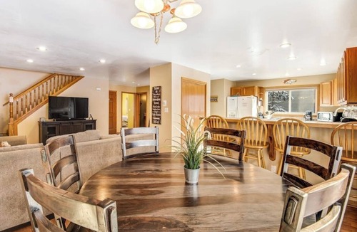 Wildernest House | Spacious chalet with private hot tub & jetted tub - near lake & slopes