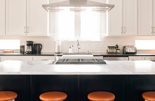 Skyland House | Spacious City Park Golf House | Hot Tub & Theater