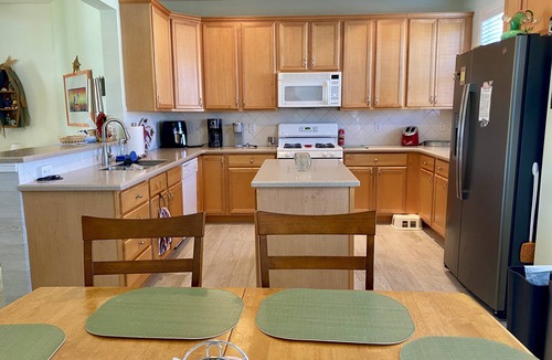 Bayside House | Spacious Coastal Style Townhome in Luxury Community; Pools, Tennis and Kayaks