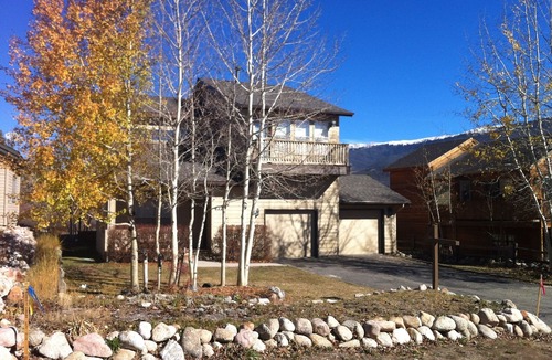 Willowbrook Meadows House | Spacious Home, Sensational Views