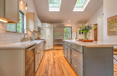 Northwest Harbor House | Spacious Living Areas, Lovely Landscaping, Close to Bay Beaches and East.