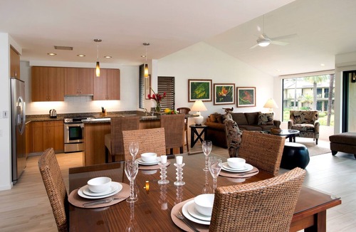 Wailea Condo | Spacious Modern Haven Just Steps from the Beach - Wailea Elua #908 -Lush Grounds