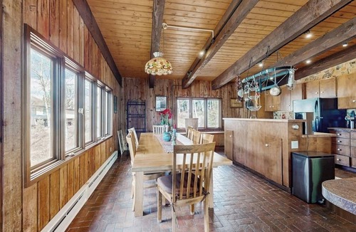Mountain Valley Cabin | Spacious Mountain Lodge-Style Home with Free WiFi - Nearby Ski Access