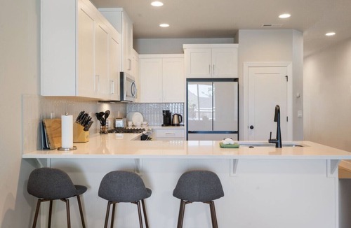 Bolton Villa | Spacious West Linn Mid-Term Retreat | 3Bed 2.5 Bath