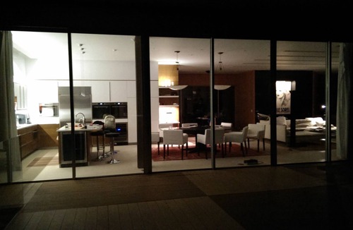 Town of Lloyd House | Splendid Isolation: Private Luxury. Breathtaking Modern Villa On Hudson Bluffs.