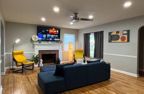 Boardman House | Spotless, Cozy, Quite Boardman Ranch - Sleeps 10 - 3BR/2 Full BA with Laundry