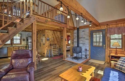 Springwater Cabin | Springwater Cabin Near Hiking, Lakes, & Vineyards