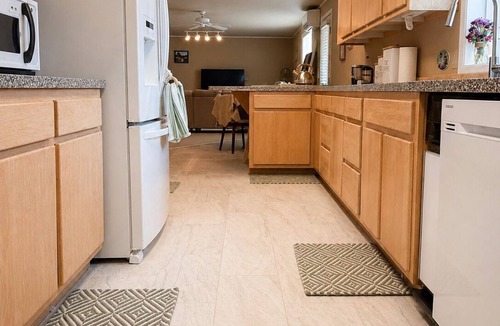 Redmond House | Stable House INN - Pool - Horse Farm - Hot Tub - Near Smith Rocks State Park