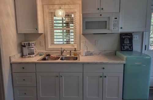 Duck Apartment | Steps from the beach in the heart of Duck!