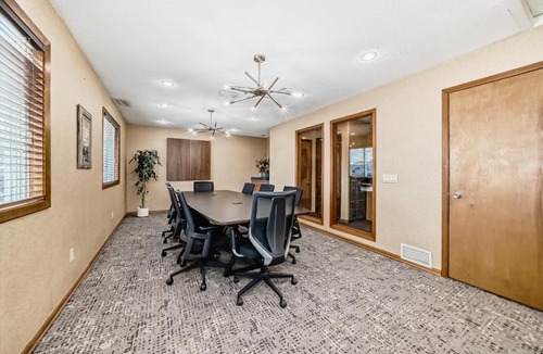 Stony Plain Hotel | Stony Plain Inn & Suites