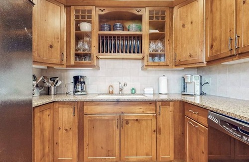 Stratton Mountain House | Stratton TreeTop condo with private hot tub, fireplace, decks & mountain view