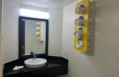 Euless Hotel | Studio 6 Suites Euless, TX – DFW West