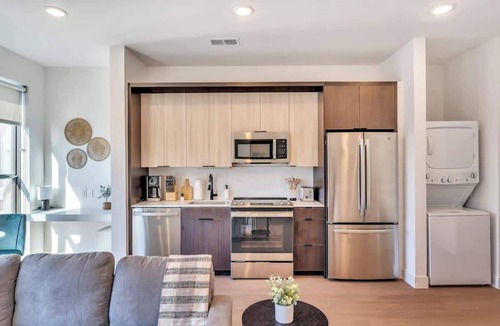 Pendleton Apartment | Studio | Pool, Gym, Walk to Casino