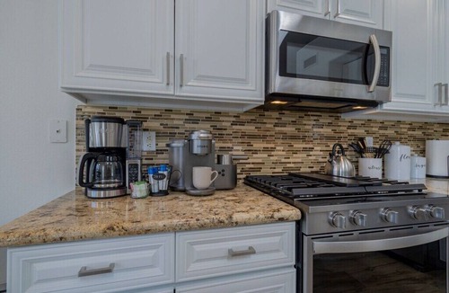 Central Scottsdale House | Stunning $100K+Remodel! Perfect QuietLocation,HtdPool,Spa,BBQ,FirePit,EV Charger