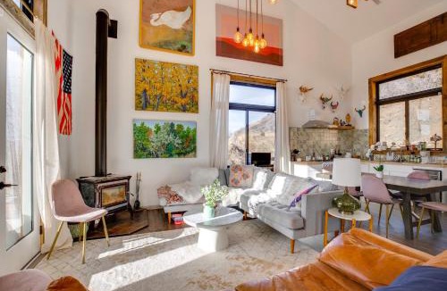 Sapinero House | Stunning 'Hideaway Ranch' in Black Canyon NP!