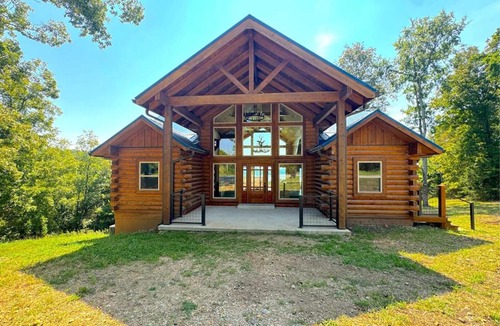 Sylvan Shores House | Stunning Lake Views · 3BR Cabin · Eureka Springs