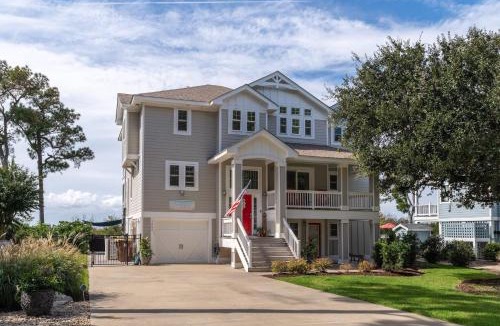 Corolla Light House | Stunning Views With Pool Family Room Resort Perks