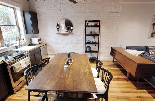 Park View House | Stylish DC Hidden Retreat Near Metro + Sleeps 8
