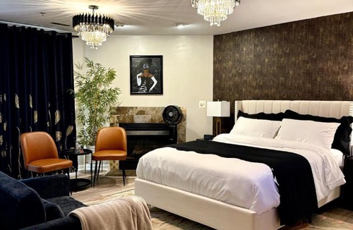 Reisterstown Apartment | Stylish Modern Basement Suite W Private Entrance