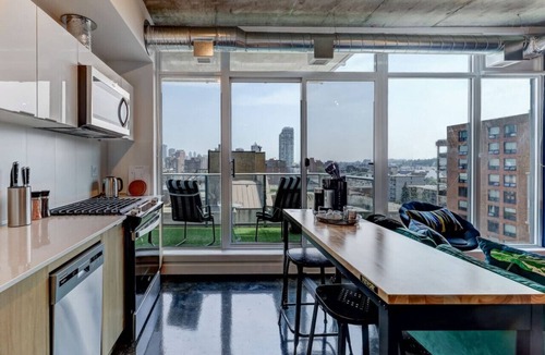 Connaught Condo | Stylish Studio: Skyline Views & Luxe Comforts