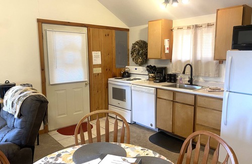 Logan Cabin | Sugar Maple Cabin-Hocking Hills