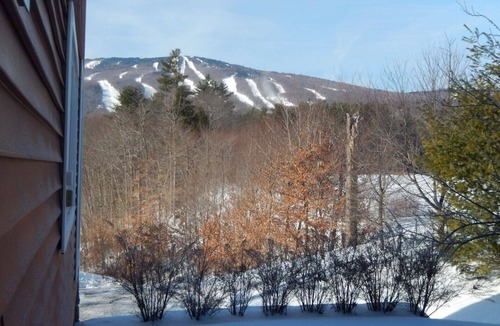 Ludlow House | Summer 2026 is here! Try mountain biking at Okemo or hike the Green Mountains!
