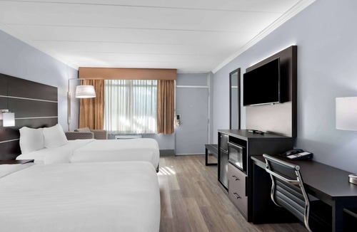 Wilmington Hotel | SureStay Plus Hotel by Best Western Brandywine Valley