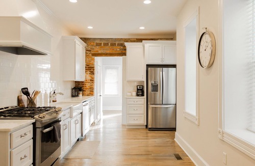 Historic Downtown Lancaster House | Sycamore Downtown Vista