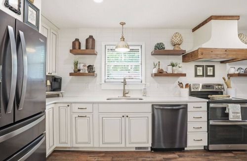 Boonsboro House | The Belle Orchard. An authentic French Country Escape & micro-event venue!
