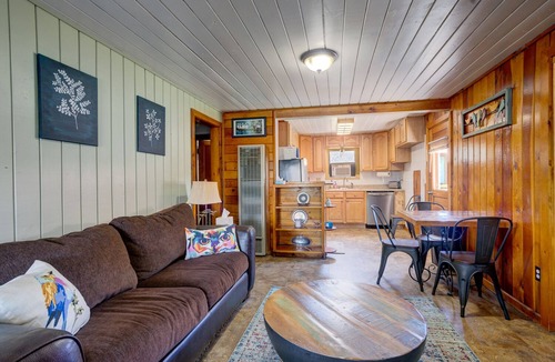 Salida Apartment | The Bird’s Nest - Creekside Cabin Retreat Near Salida & Monarch Mountain