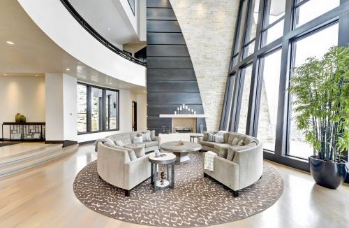 Park City House | The Colony Walk To Slopes Hot Tub Parking KBM Resorts Walk to Slopes Hot Tub Parking 2 homes 9 Bedrooms ML-2510
