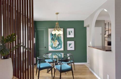 Lakeview House | The Creative Experience 3 bedroom Residential Home