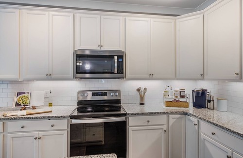 Wake Forest House | The Enchanted Green - 3 Kings 1 Queen Home in Downtown Wake Forest!