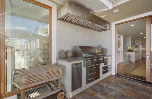 Western Malibu House | The Getaway Oceanfront Villa in Malibu by Stay Awhile Villas