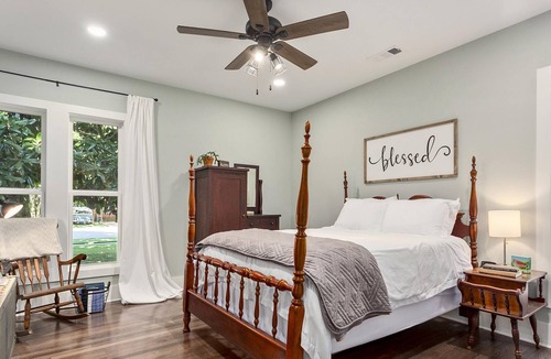 Springdale Cottage | The Grove Cottage - Downtown Springdale