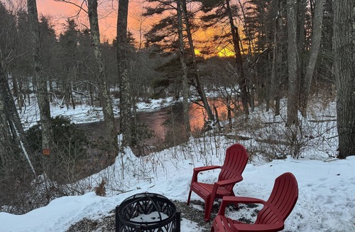 Blakeslee Cabin | The Lehigh Cabin - Riverfront Escape- 1 mile private river