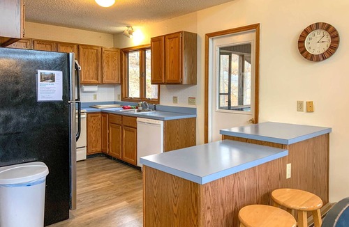 McGaheysville Cottage | 'the Overlook' in Massanuttens All Season Resort