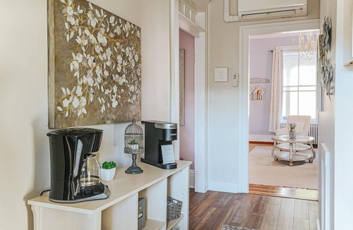 Staunton Apartment | The Serendipity Suite