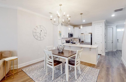 Navarre House | The Turtle Shell