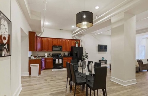 Northern Liberties Apartment | This apartment is a 3 bedroom(s), 2 bathrooms, located in Philadelphia, PA.