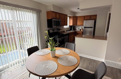Painesville Condo | This beautiful 3-bedroom condo in Painesville has the comforts of home, elevated