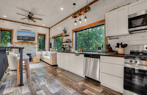 Loyalton Cabin | Tower Treehouse | Rooftop Hot Tub Sky Bridge Wellness Retreat