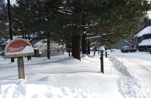 Warren Condo | Tranquil 3 B.R Condo - 2 miles to Sugarbush Ski Resort
