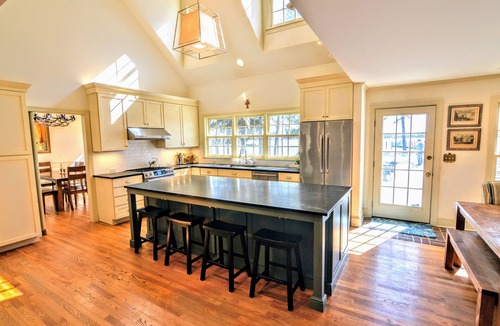 Easton House | Travelers Rest! Dock, Pool Eastern Shore Private Retreat St. Michaels / Easton