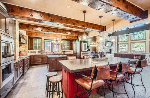 Copper Mountain House | True Slope Side Ski-in/out | Pinnacle Lodge | Theater | Copper Luxury